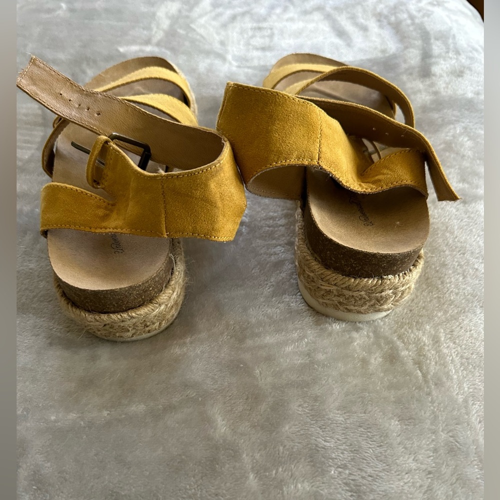 Universal Thread Yellow Sandals - Picture 3 of 5